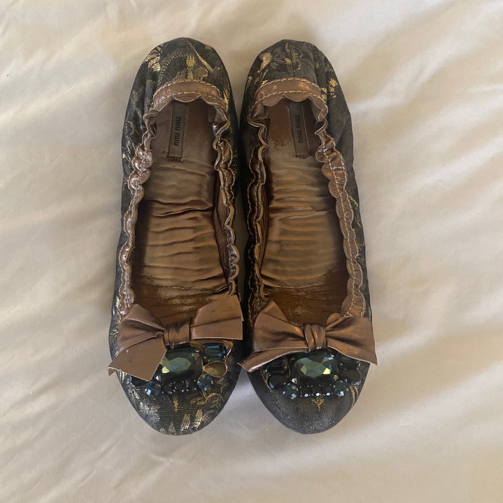 Gorgeous Miu Miu flats 💙
